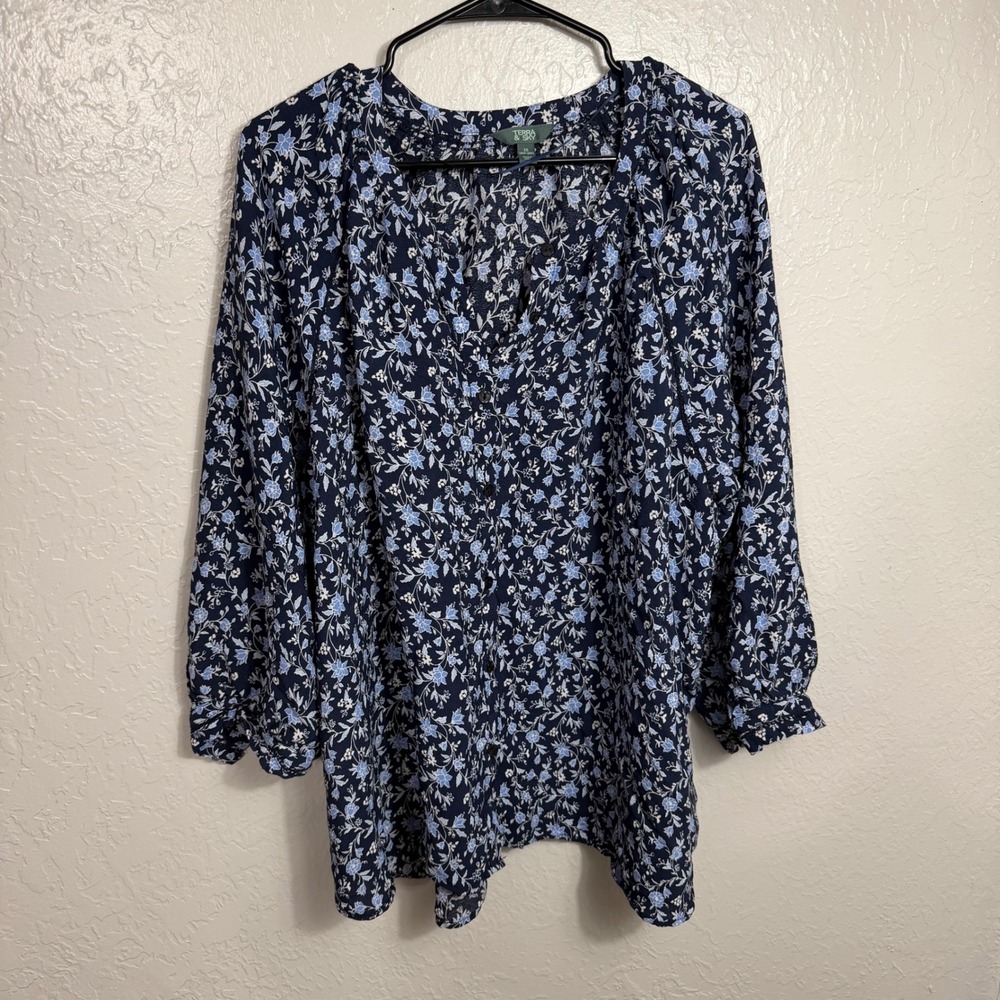 Terra & Sky Womens Navy Blue Floral Button V-Neck Peasant Blouse Top 2X 20W-22W